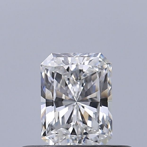 0.31 carat E-IF Natūralus Radiant Deimantas (1)