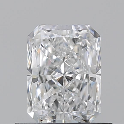 0.7 carat E-VS1 Natūralus Radiant Deimantas (1)