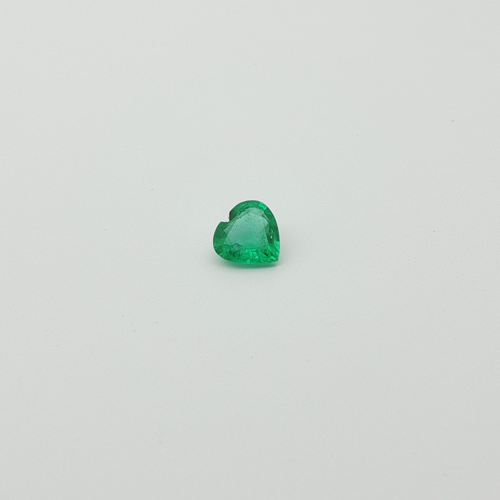 0.54 carat GREEN Heart Smaragdas (1)