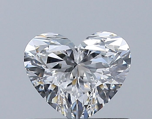 0.54 carat E-VVS2 Natūralus Heart Deimantas (1)