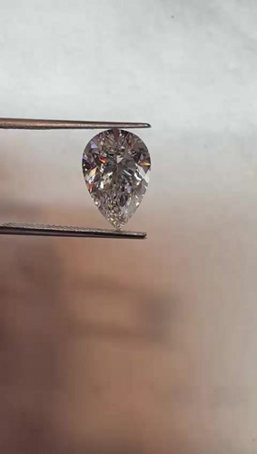 4.01 carat F-SI1 Natūralus Pear Deimantas (1)