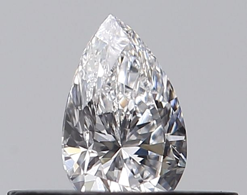 0.23 carat D-VVS2 Natūralus Pear Deimantas (1)