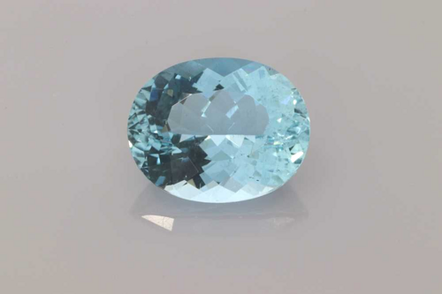 6.15 carat BLUE Oval Aquamarine (1)