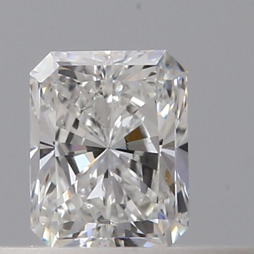 0.3 carat E-VS2 Natūralus Radiant Deimantas (1)