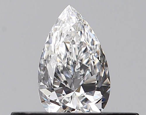 0.25 carat E-VVS2 Natūralus Pear Deimantas (1)