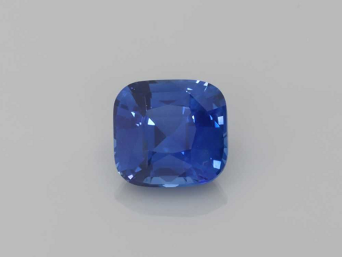 1.57 carat BLUE Cushion Safyras (1)