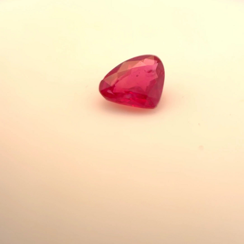 0.53 carat RED Pear Rubinas (1)
