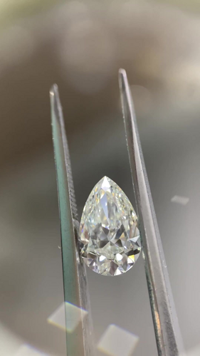 1.61 carat I-VS1 Natūralus Pear Deimantas (1)