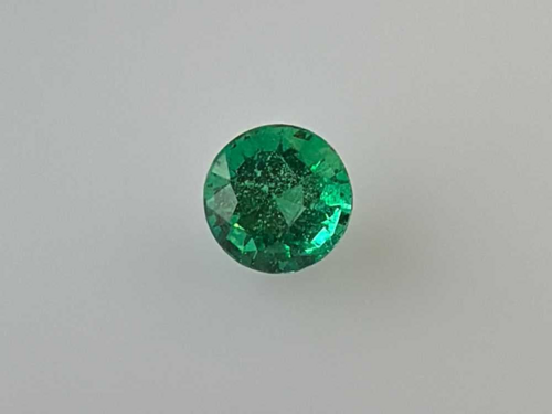 0.48 carat GREEN Round Smaragdas (1)