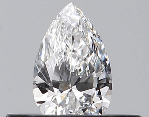 0.26 carat E-VVS2 Natūralus Pear Deimantas (1)