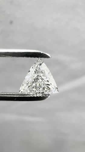 0.54 carat G-SI1 Natūralus Triangular Deimantas (1)