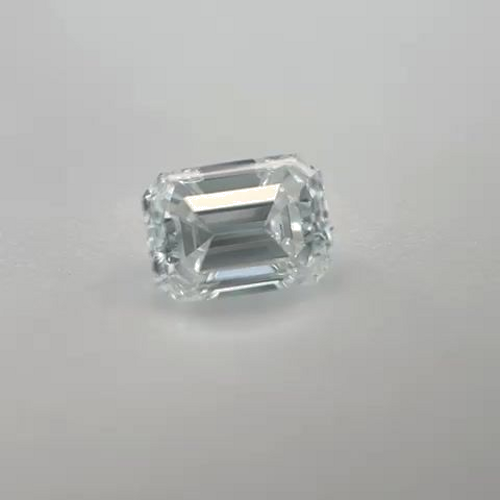 0.31 carat E-VVS2 Natūralus Emerald Deimantas (1)
