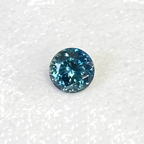 0.67 carat GREEN Round Safyras (1)