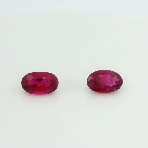 0.56 carat RED Oval Rubinas (1)