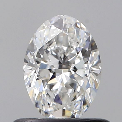 0.53 carat E-VS2 Natūralus Oval Deimantas (1)
