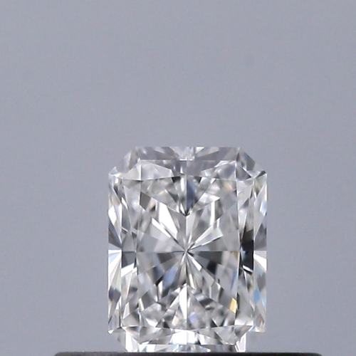 0.3 carat E-IF Natūralus Radiant Deimantas (1)