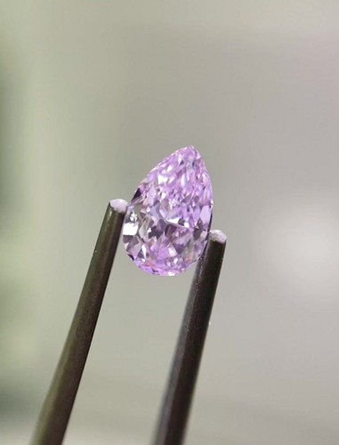 0.27 carat Fancy Purplish Pink-SI2 Natūralus Pear Deimantas (1)