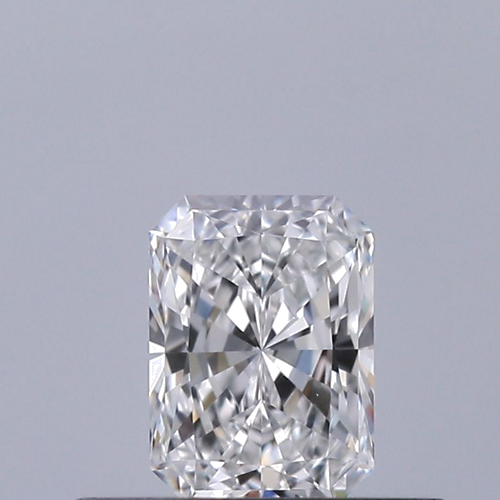 0.31 carat E-IF Natūralus Radiant Deimantas (1)