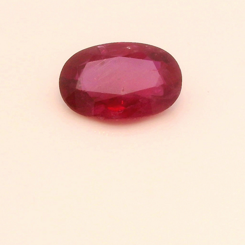 0.57 carat RED Oval Rubinas (1)
