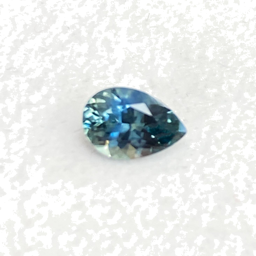0.61 carat GREEN Pear Safyras (1)