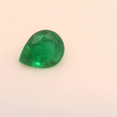0.31 carat GREEN Pear Smaragdas (1)