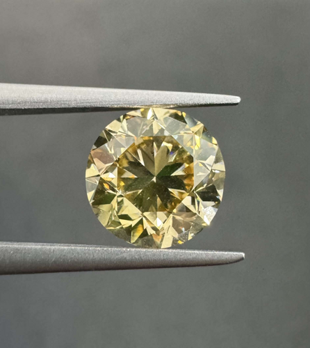 3.01 carat Fancy Brownish Brown Yellow-VS2 GD cut Natūralus Round Deimantas (1)