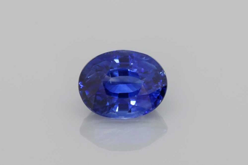 1.81 carat BLUE Oval Safyras (1)
