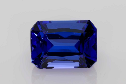 9.93 carat BLUE Emerald Tanzanite (1)