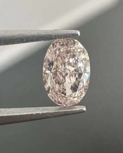 0.34 carat Fancy Brownish Pink-VVS1 Natūralus Oval Deimantas (1)