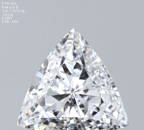 0.44 carat E-IF Natūralus Triangular Deimantas (1)