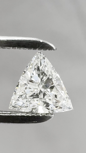 0.62 carat H-SI1 Natūralus Triangular Deimantas (1)