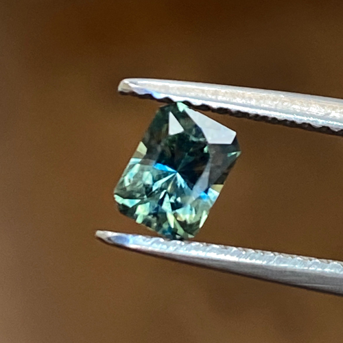 0.63 carat GREEN Radiant Safyras (1)