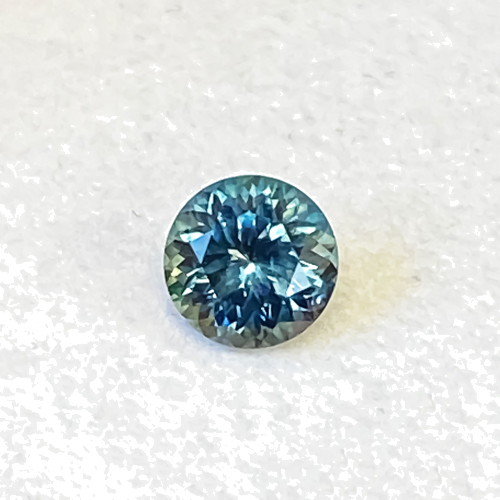 0.64 carat GREEN Round Safyras (1)