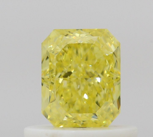 0.62 carat Fancy Intense Yellow-SI1 Natūralus Radiant Deimantas (1)