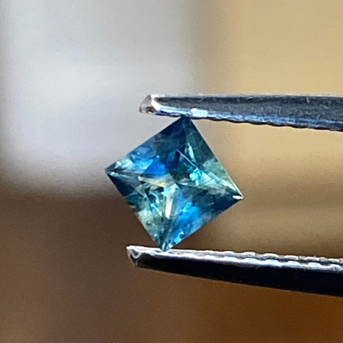 0.38 carat GREEN Princess Safyras (1)