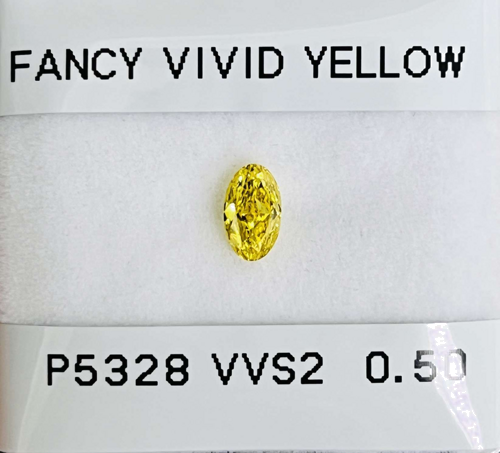 0.5 carat Fancy Vivid Yellow-VVS2 Natūralus Oval Deimantas (1)