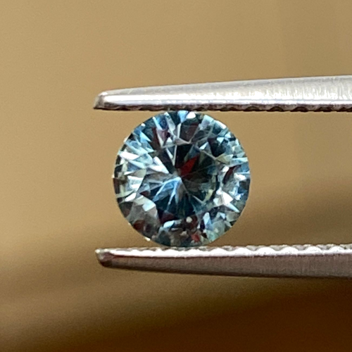 0.52 carat GREEN Round Safyras (1)