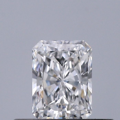 0.3 carat D-VVS2 Natūralus Radiant Deimantas (1)