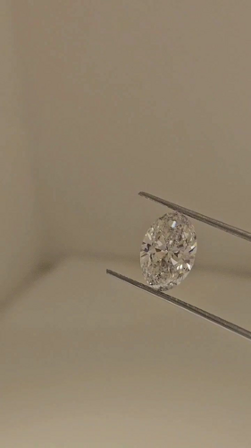 2.21 carat D-SI2 Natūralus Oval Deimantas (1)