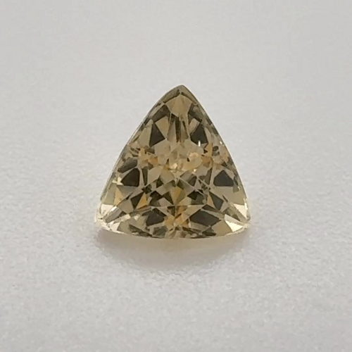 0.585 carat YELLOW Trilliant Topaz (1)