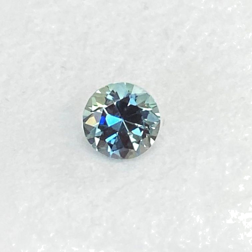 0.61 carat GREEN Round Safyras (1)