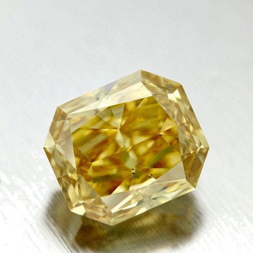 5.06 carat Fancy Deep Brownish Yellow-SI2 Natūralus Radiant Deimantas (1)