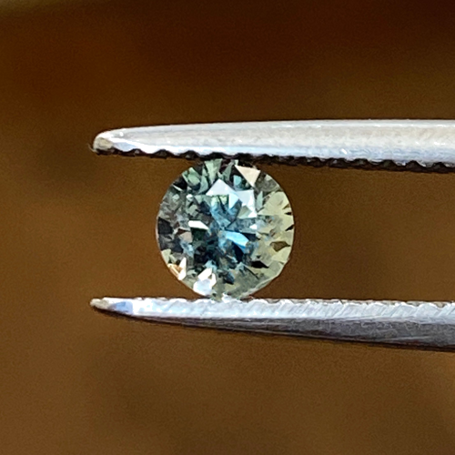 0.53 carat GREEN Round Safyras (1)