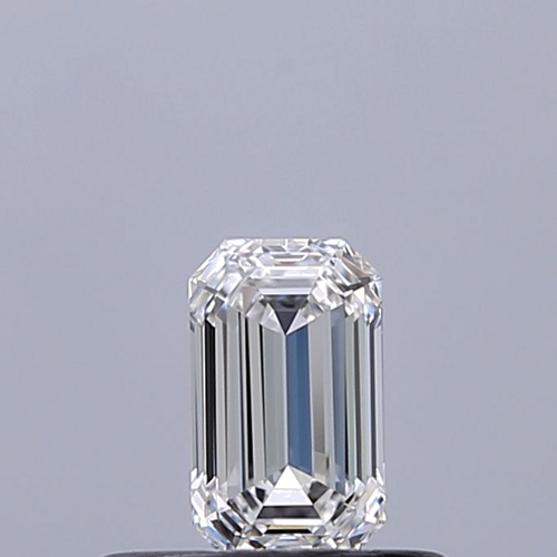 0.32 carat E-VVS2 Natūralus Emerald Deimantas (1)