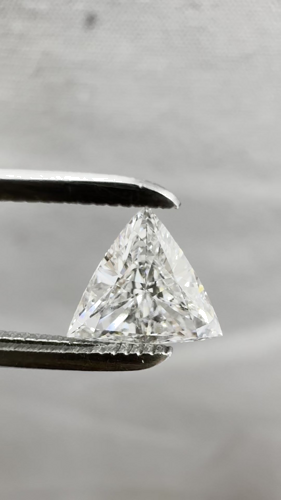 0.51 carat F-SI2 Natūralus Triangular Deimantas (1)