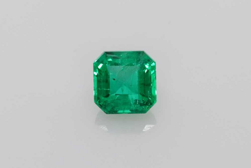 0.69 carat GREEN Asscher Smaragdas (1)