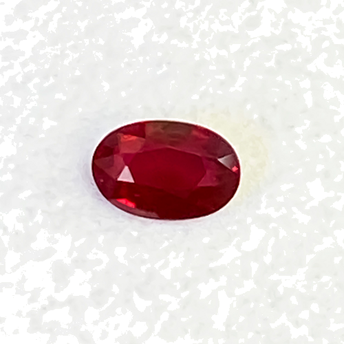 0.53 carat RED Oval Rubinas (1)