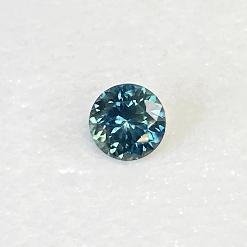 0.64 carat GREEN Round Safyras (1)