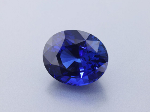 6.32 carat BLUE Oval Safyras (1)