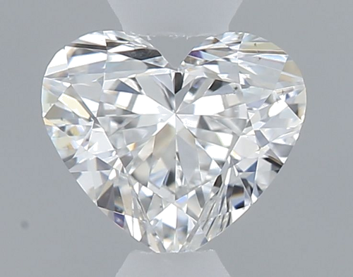 0.32 carat E-VS2 Natūralus Heart Deimantas (1)
